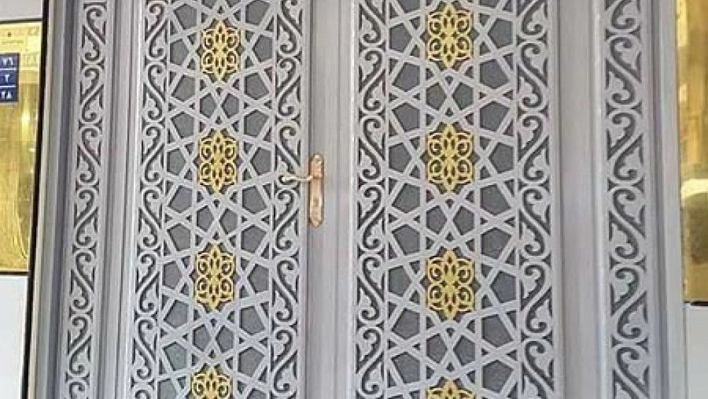 اجرای سردرهای فلزی خاص و مقاوم برای ورودی‌های مدرن در قزوین
